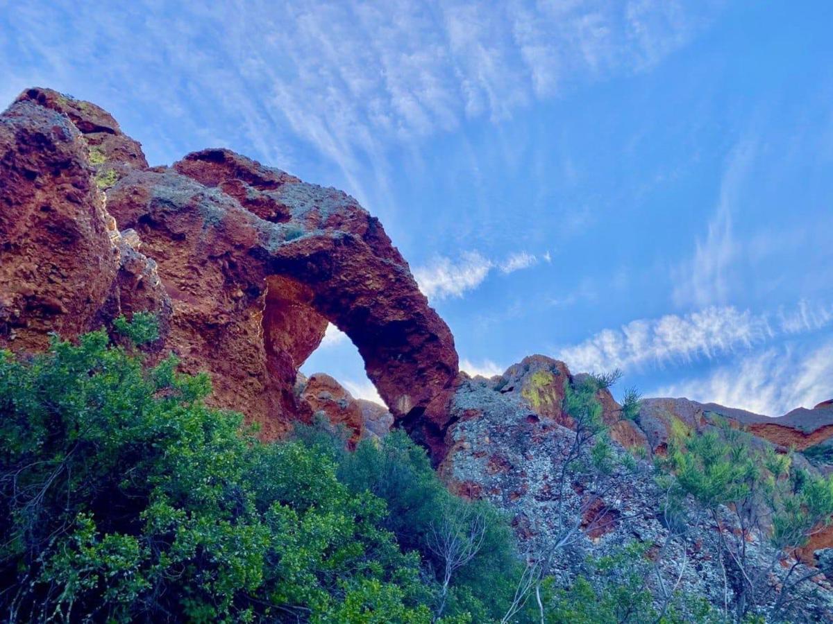 Apartamento Red Mountain Ridge Karoo Oasis And Guest Farm Buffelskloof Exterior foto