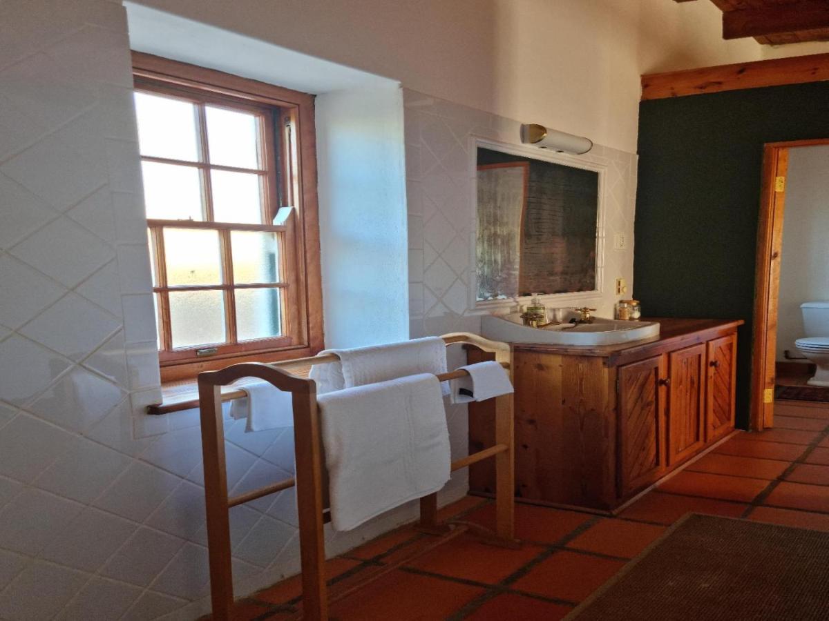 Apartamento Red Mountain Ridge Karoo Oasis And Guest Farm Buffelskloof Exterior foto