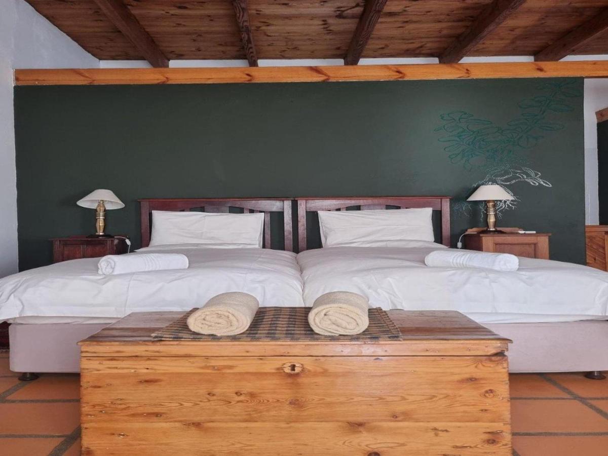 Apartamento Red Mountain Ridge Karoo Oasis And Guest Farm Buffelskloof Exterior foto